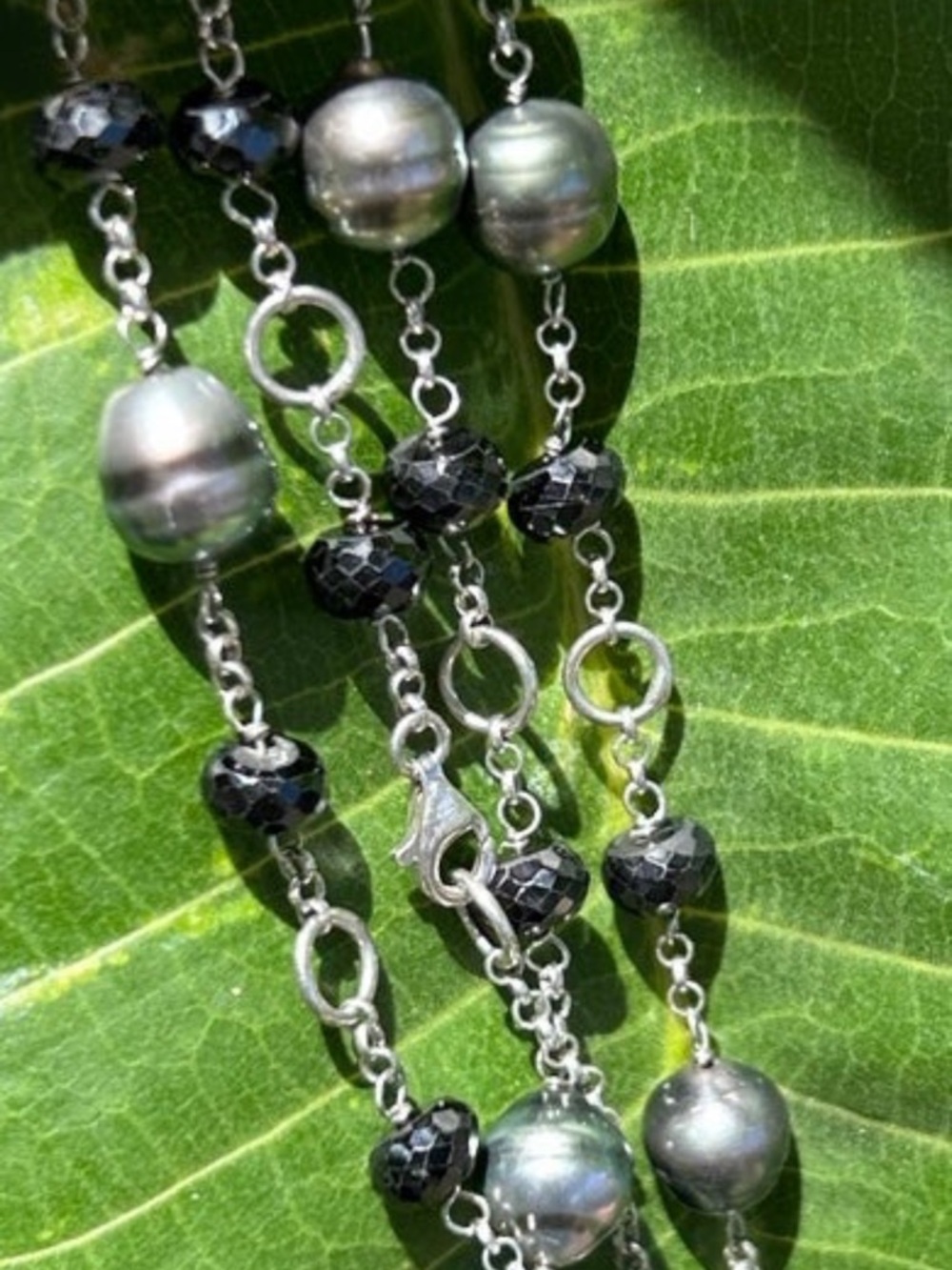 Sterling silver 7 pc of 8-9mm Black Tahitian pearls 16Black Onyx beads necklace